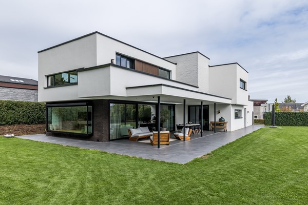Te koop: Imposant ontworpen villa uit 2023 die alles te bieden heeft: luxe, comfort en duurzaamheid in de geliefde nieuwbouwwijk Park Hoogveld